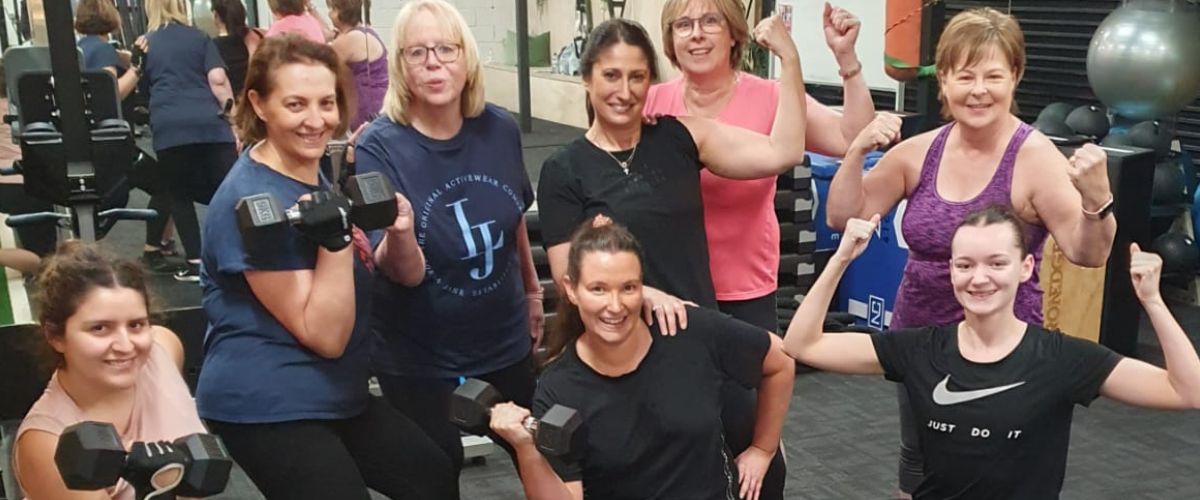 group lifting group strength training